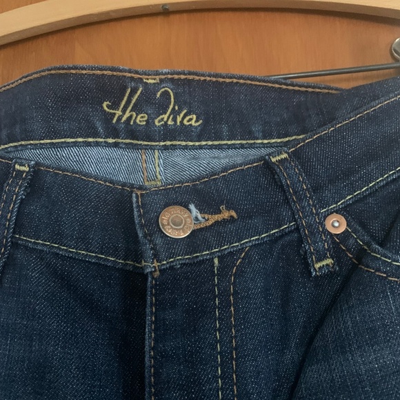 Old navy size 8 diva dark wash jeans - Picture 5 of 8